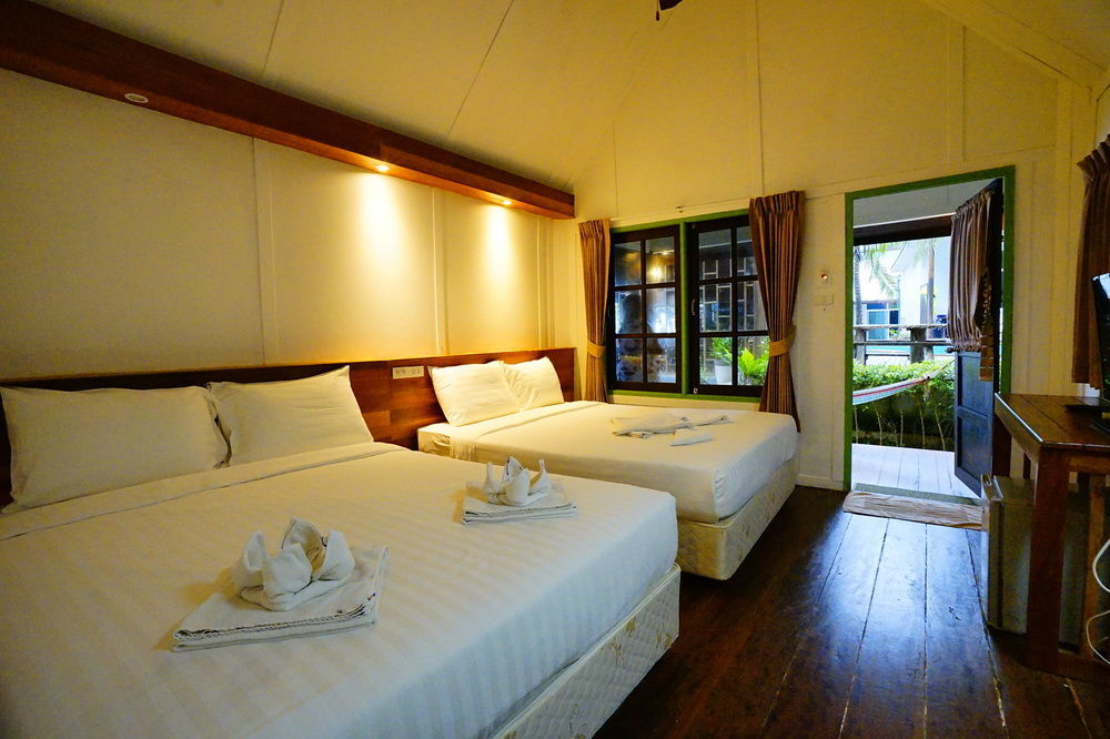 Apple Beachfront Resort Trat Eksteriør billede
