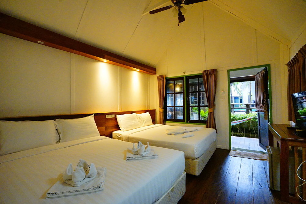 Apple Beachfront Resort Trat Eksteriør billede