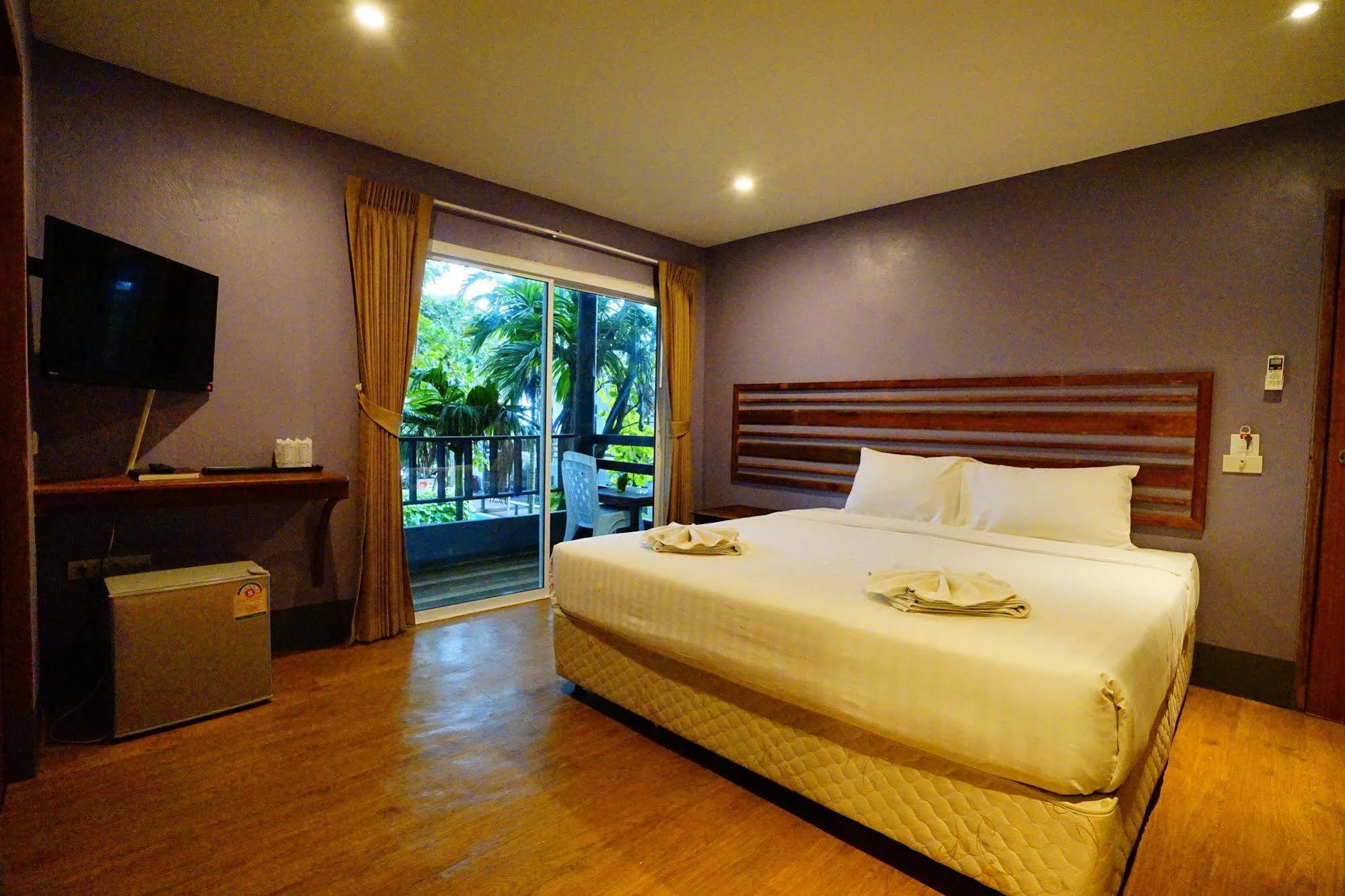 Apple Beachfront Resort Trat Eksteriør billede