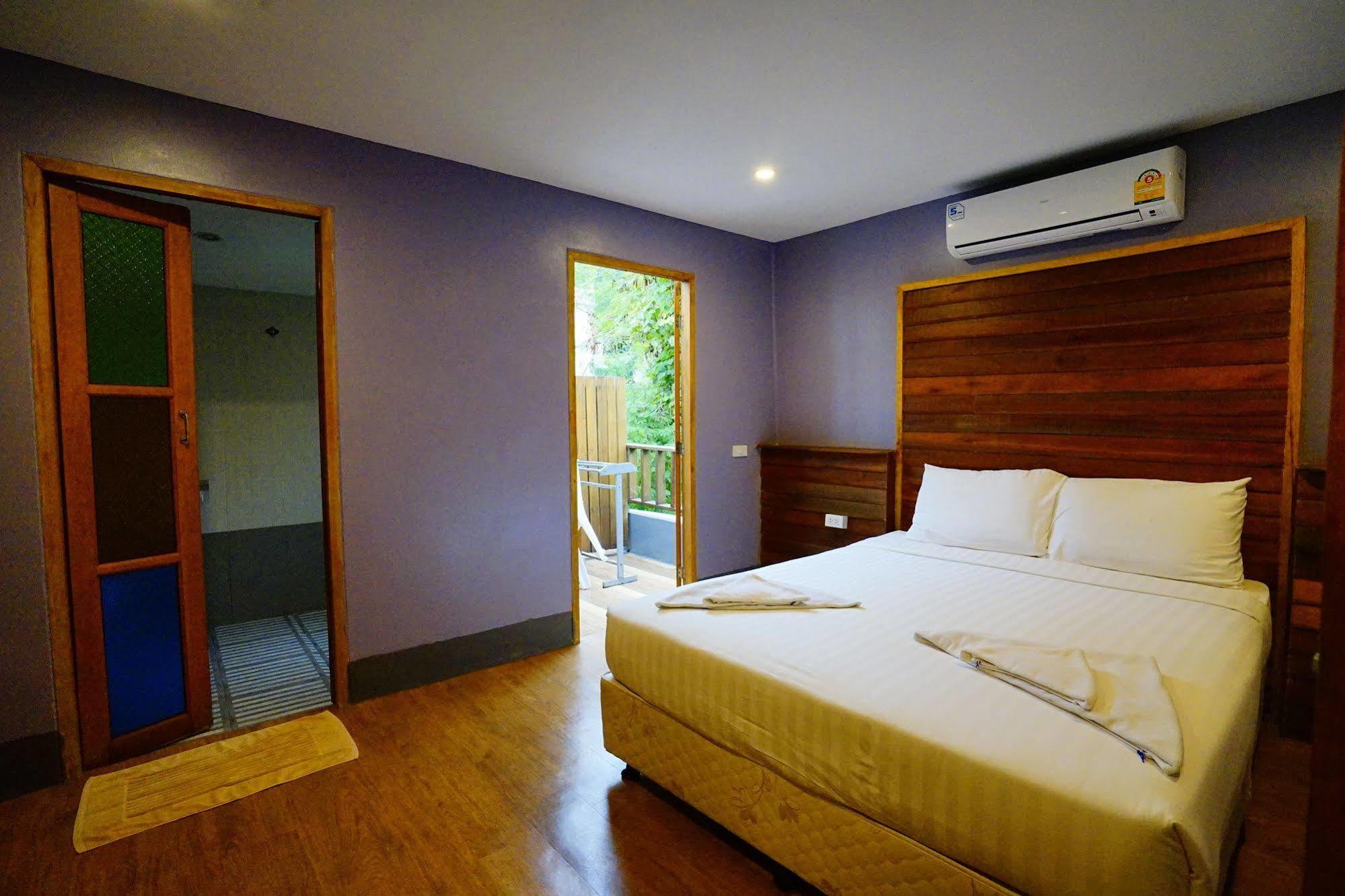 Apple Beachfront Resort Trat Eksteriør billede