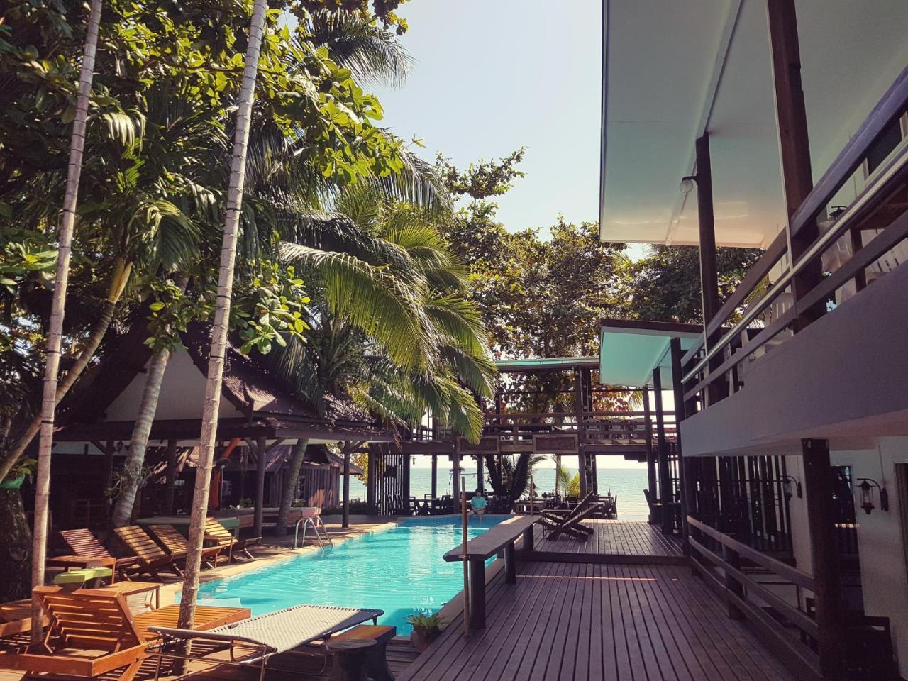 Apple Beachfront Resort Trat Eksteriør billede